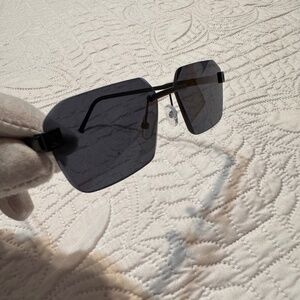 LV Sunglasses (Popular)